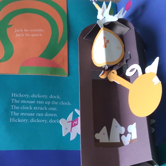 The Movable Mother Goose by Robert Sabuda - Picture 4 of 5